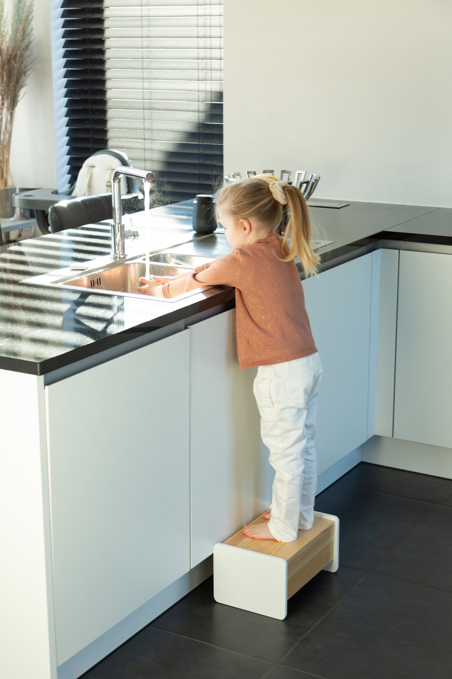 Sgabello e contenitore 2 in 1 - legno, ecosostenibile