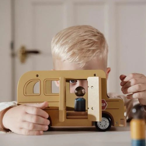 SCUOLA BUS BAMBINI -  In legno, con 5 personaggi